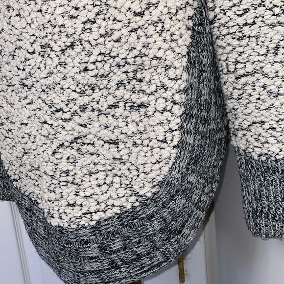 Hippie Love Sweater Size M - Picture 7 of 9